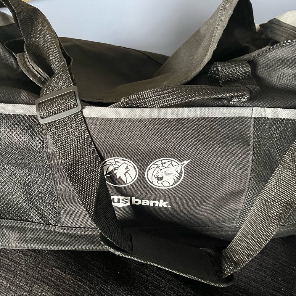 MN Timberwolves Black Men's Duffle Bag